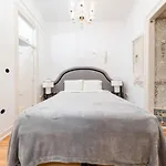 Luxury 4br Steps From Praca Do Comercio *