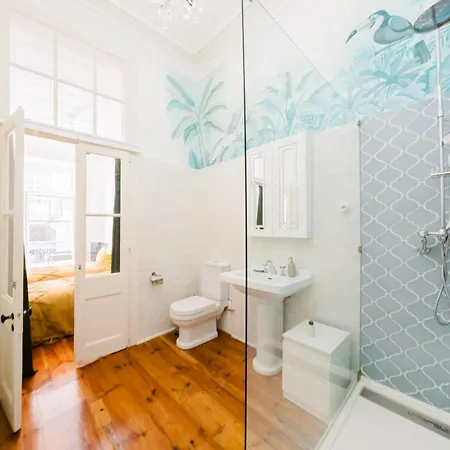 Luxury 4br Steps From Praca Do Comercio