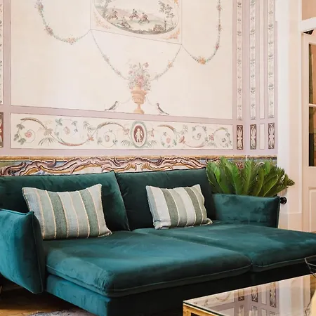 Apartamento Luxury 4br Steps From Praca Do Comercio