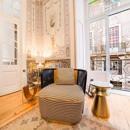 Luxury 4br Steps From Praca Do Comercio Lissabon