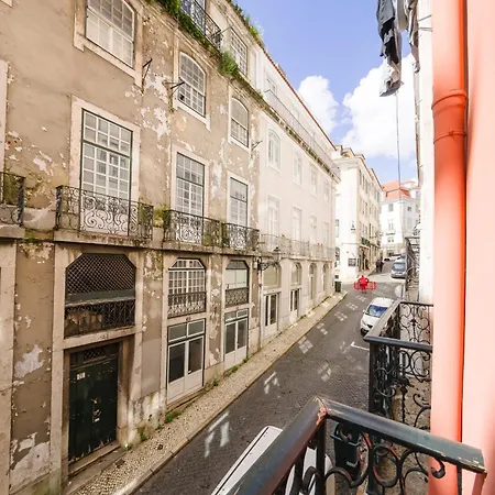 Luxury 4br Steps From Praca Do Comercio