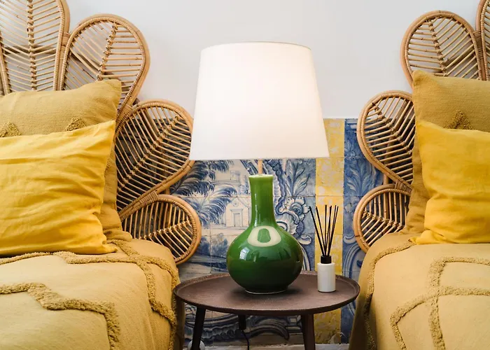 Luxury 4br Steps From Praca Do Comercio Διαμέρισμα *