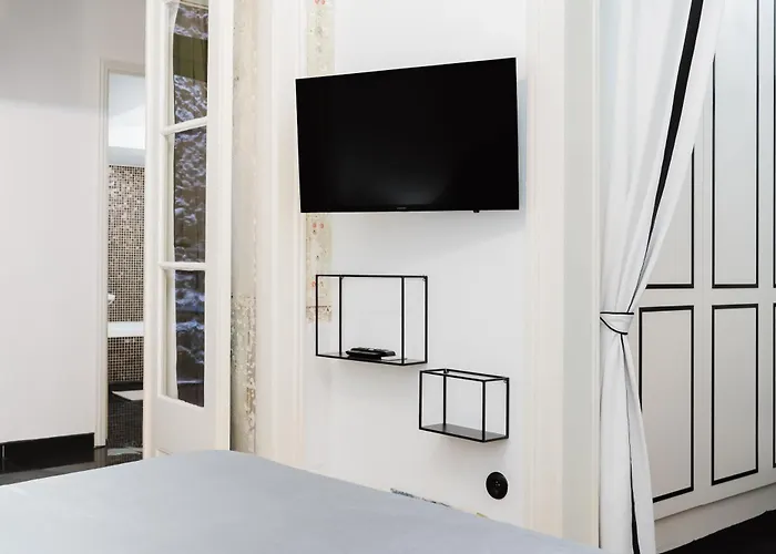 Διαμέρισμα Luxury 4br Steps From Praca Do Comercio *