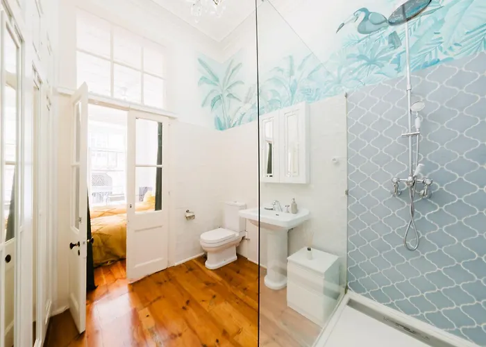 Luxury 4br Steps From Praca Do Comercio