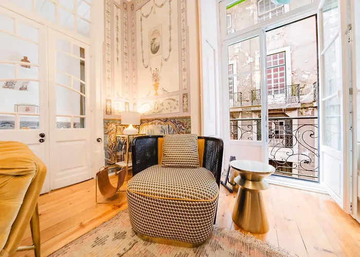 Luxury 4br Steps From Praca Do Comercio Lisboa