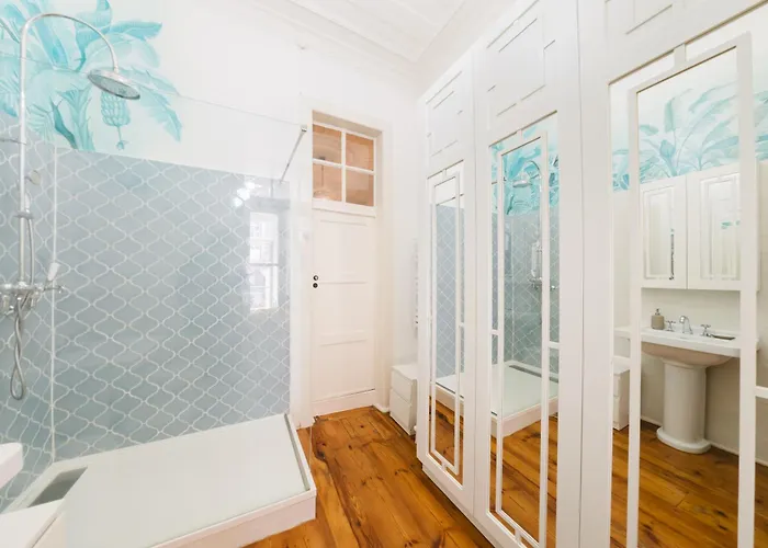 Luxury 4br Steps From Praca Do Comercio