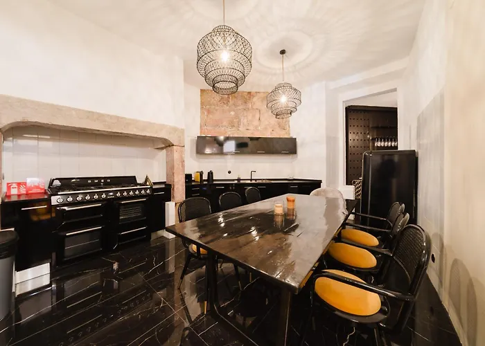 Luxury 4br Steps From Praca Do Comercio Διαμέρισμα Lisboa