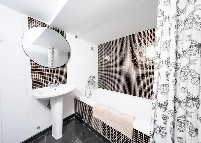 Διαμέρισμα Luxury 4br Steps From Praca Do Comercio *