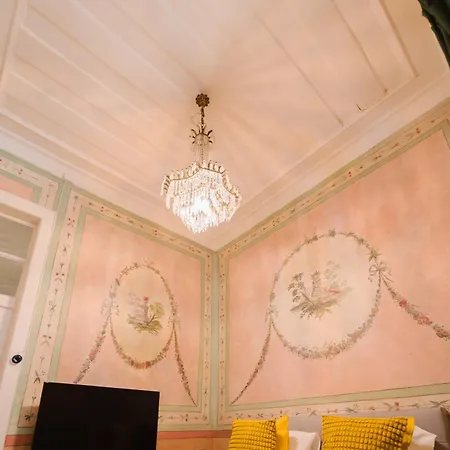 דירה Luxury 4Br Steps From Praa Do Comrcio ליסבון