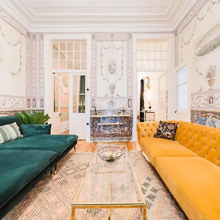 Luxury 4br Steps From Praca Do Comercio