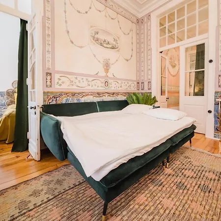 Luxury 4Br Steps From Praa Do Comrcio * ליסבון