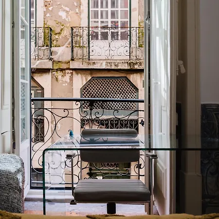 דירה Luxury 4Br Steps From Praa Do Comrcio ליסבון